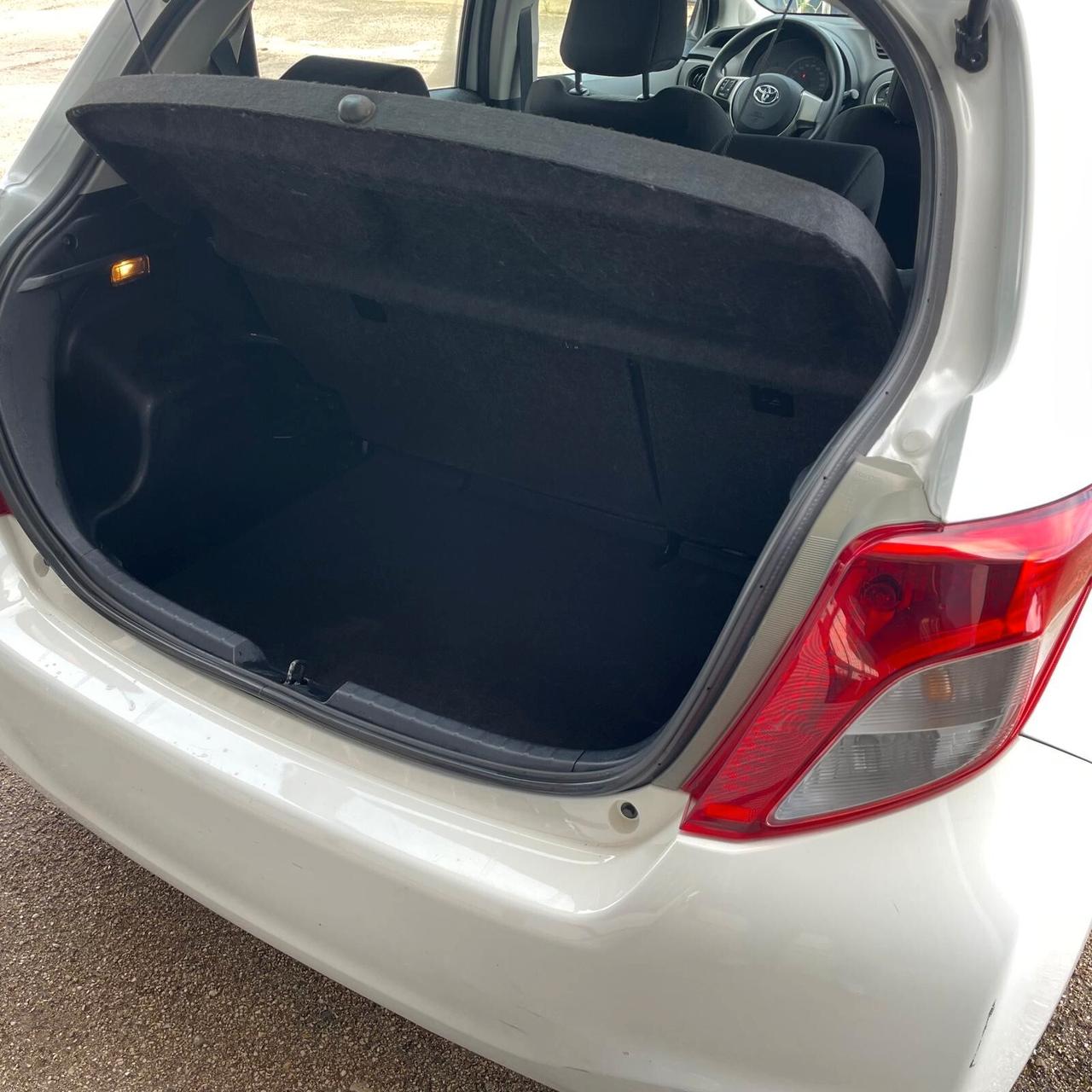Toyota Yaris 1.0 5 porte Active