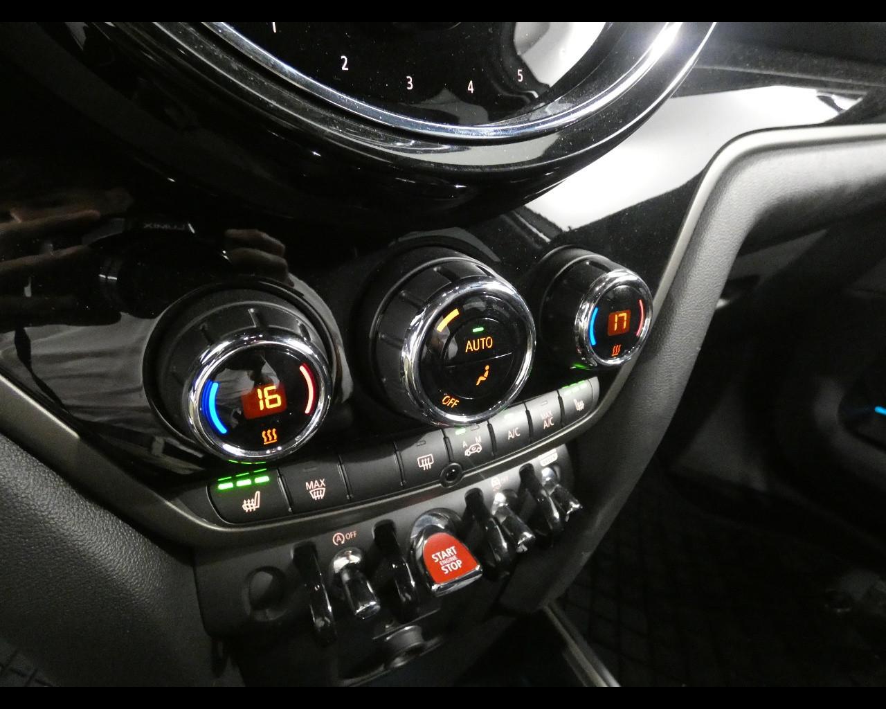 MINI Mini Countrym.(F60) - Mini 1.5 Cooper Business Countryman