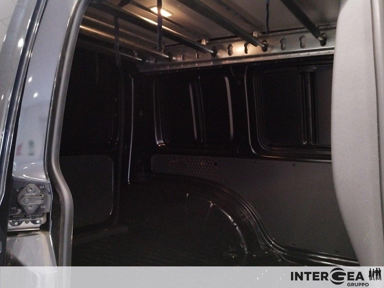 VOLKSWAGEN Caddy 2.0 tdi 102cv van coibentato Lauri Business E6