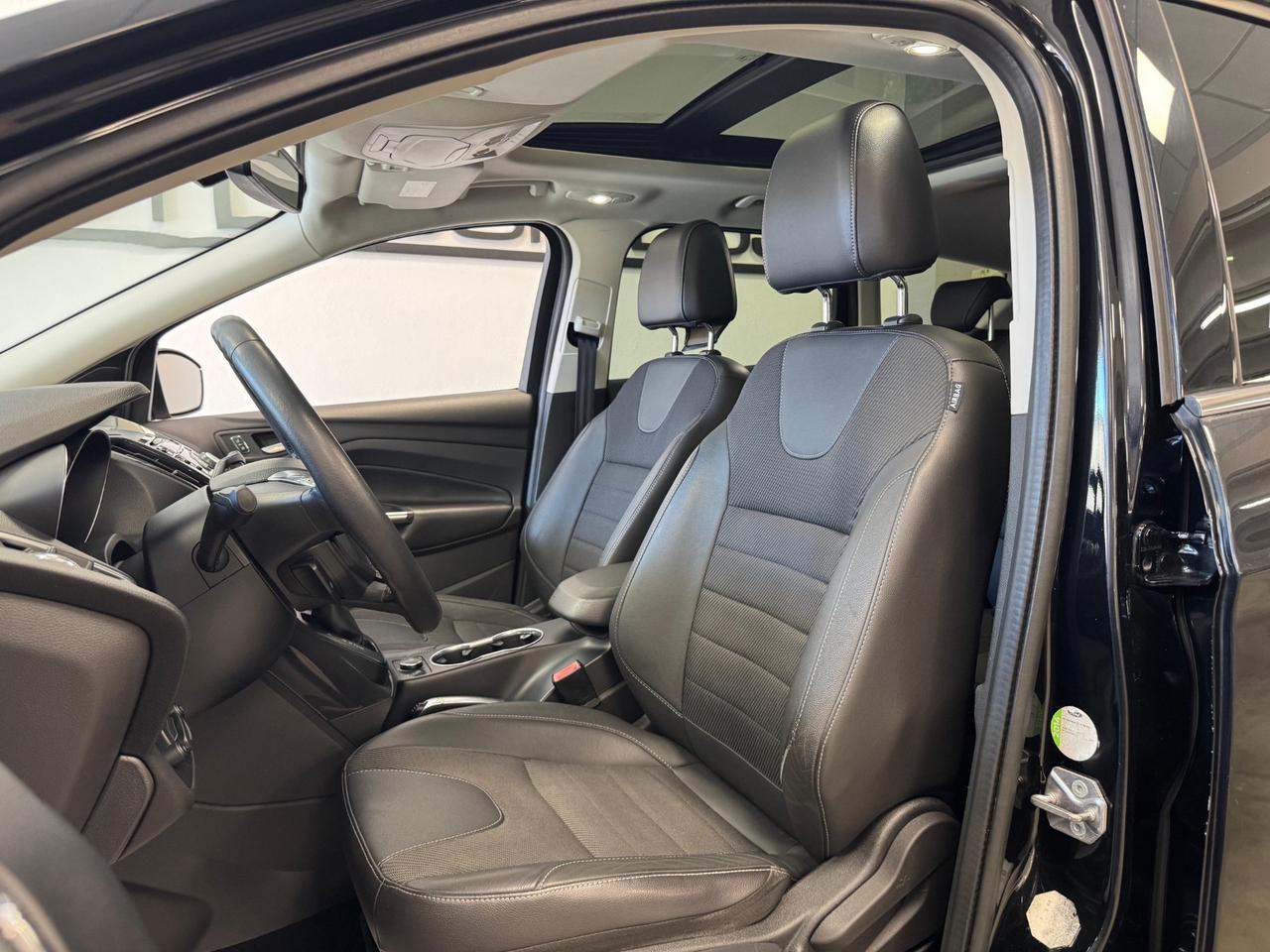 Ford Kuga 2.0 TDCI 163 CV 4WD Powershift Titanium