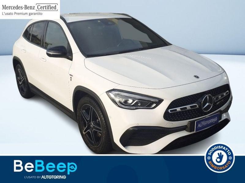 Mercedes-Benz GLA 200 D PREMIUM 4MATIC AUTO