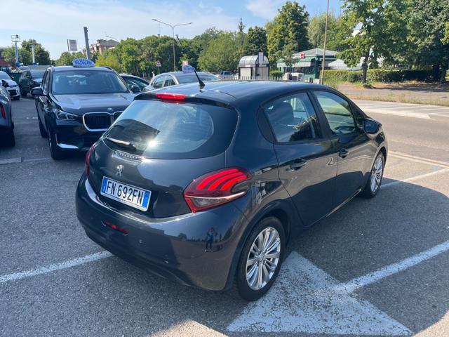 PEUGEOT 208 1° serie PureTech 82 5 porte Allure X neo patent.