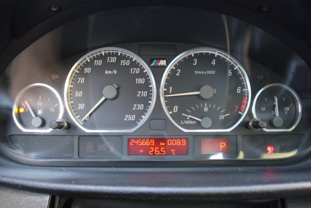 BMW 330 Ci cat