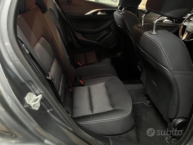 Infiniti Q30 1.5 diesel, cambio automatico, EURO 6