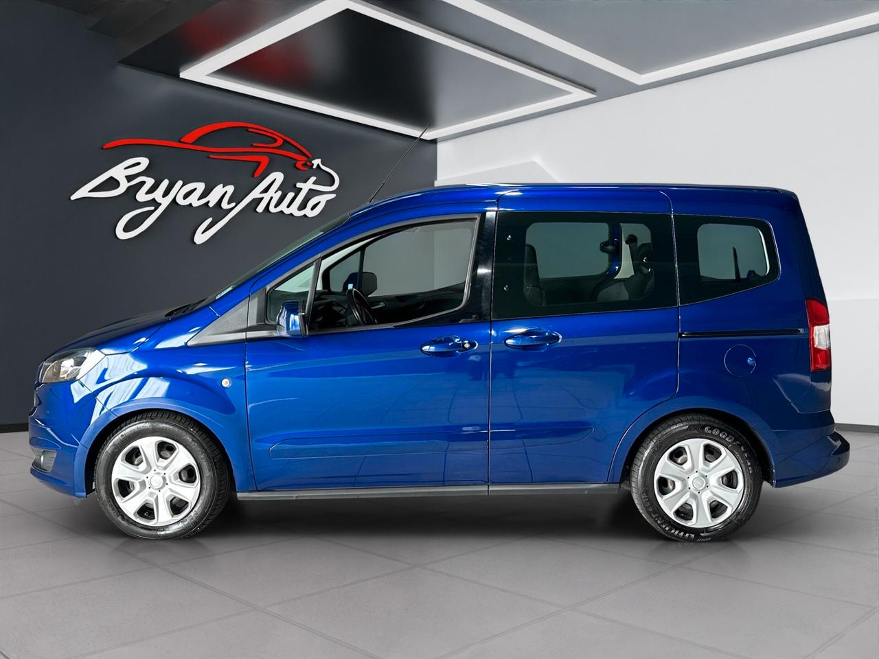 Ford Tourneo Courier 1.5 TDCI 75 CV Plus