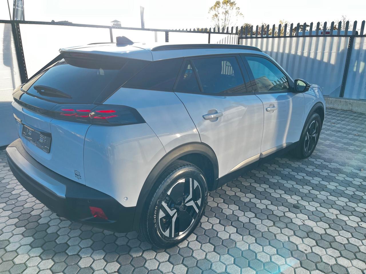 Peugeot 2008 1.2 100CV S&S Allure *PROMO ROTTAMAZIONE*