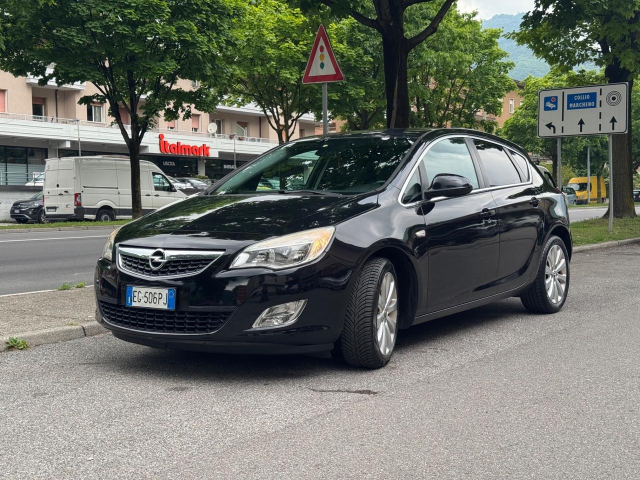 Opel Astra 1.4 100CV 5 porte Cosmo - GIA' TAGLIANDATA - CON CATENA DI DISTRIBUZIONE