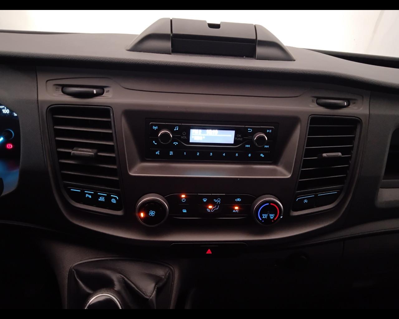 FORD Transit Custom 280 2018 - transit custom 280 2.0 tdci 130cv