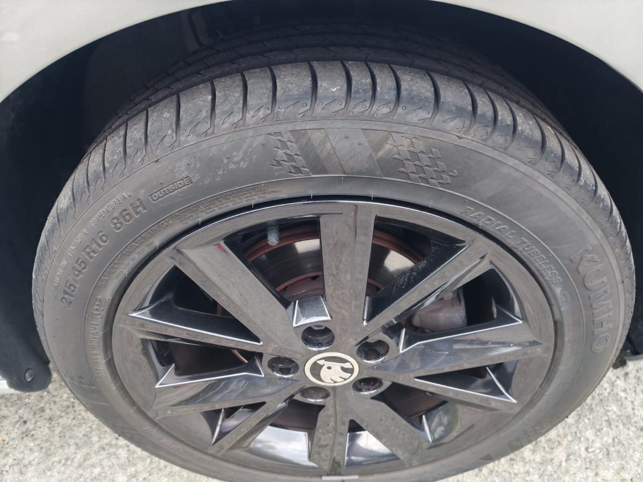 Skoda Fabia 1.2 TSI Twin Color Design Edition Argento