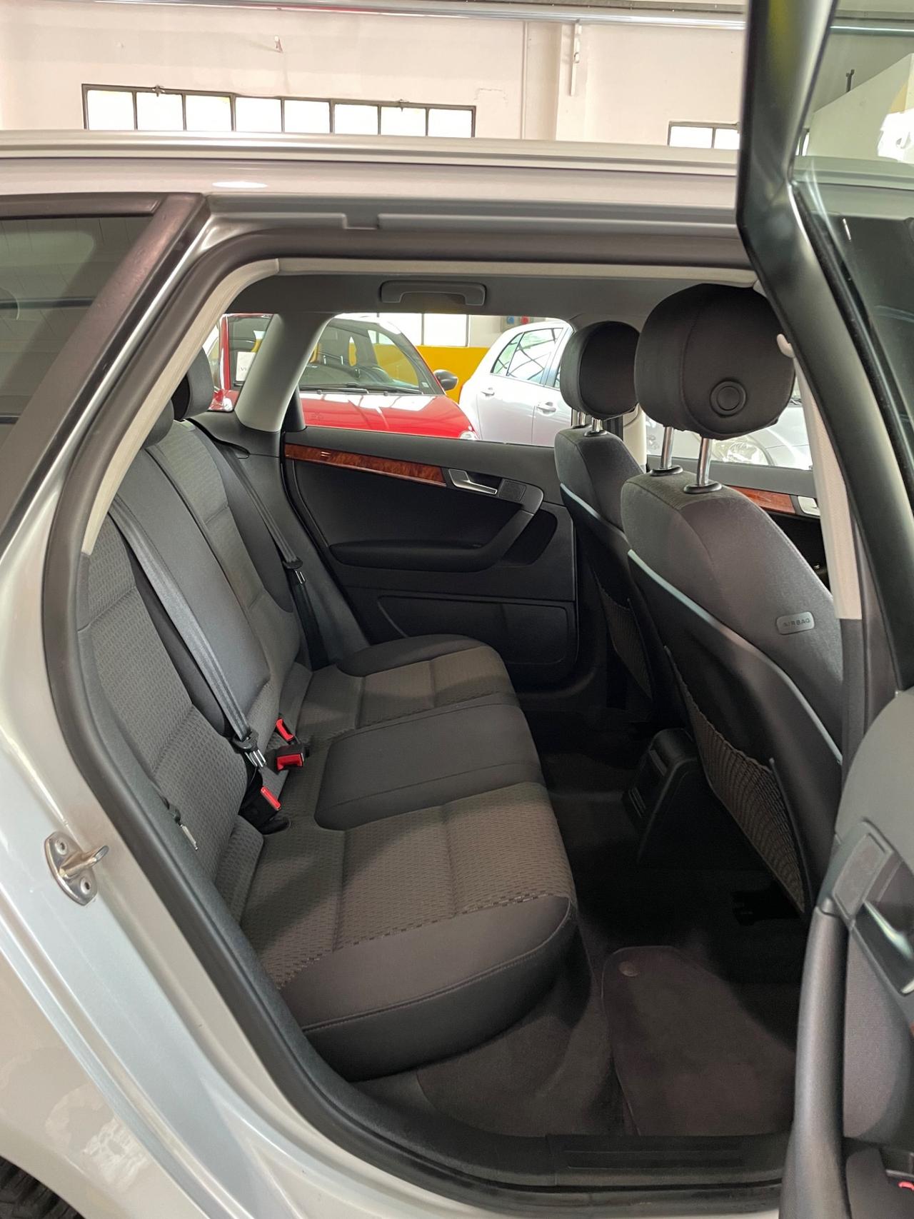 Audi A3 SPB 1.6 TDI 105 CV TAGLIANDI CERTIFICATI