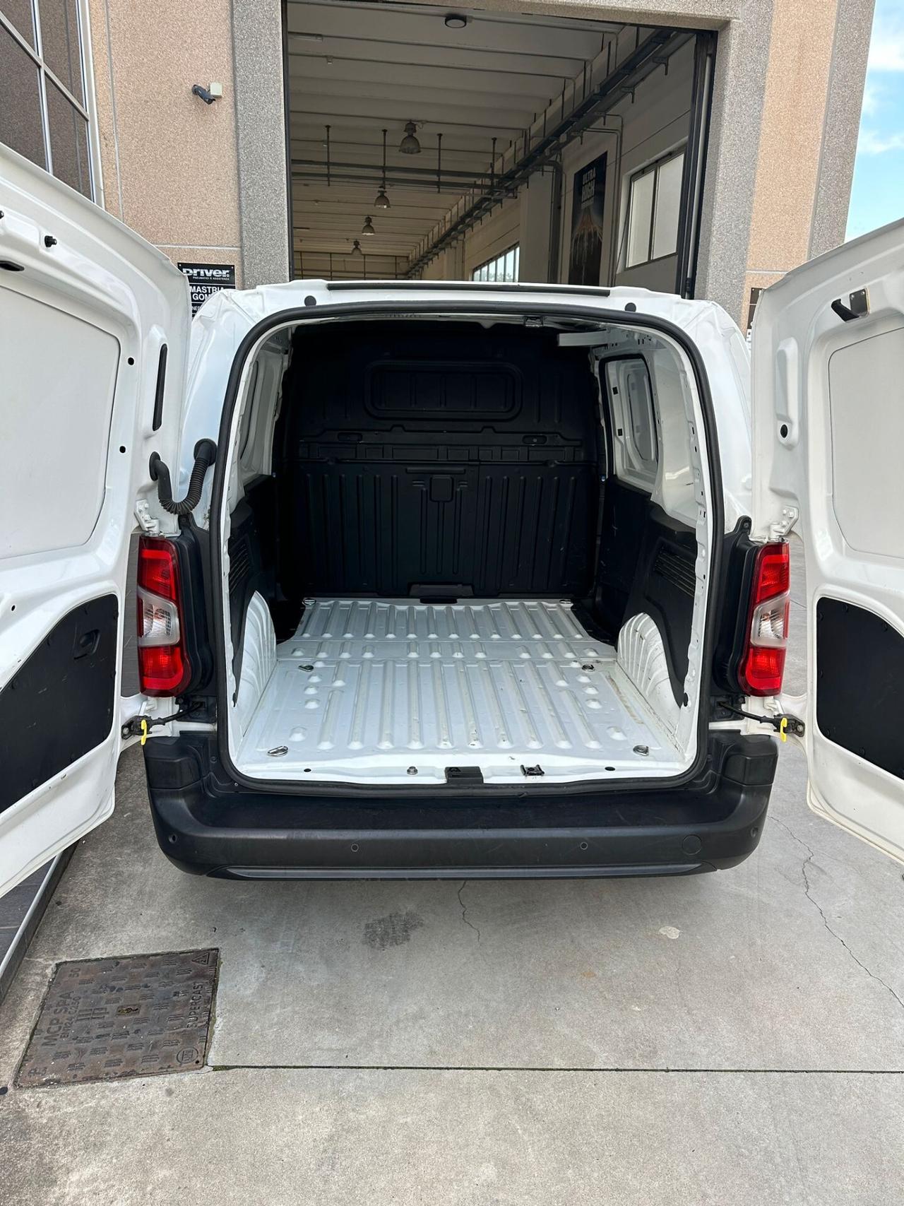 Opel Combo Cargo 1.5 Diesel 100CV PC 650kg Edition