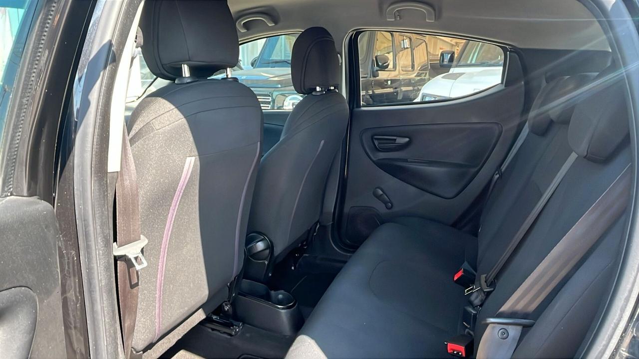 Lancia Ypsilon 1.2 69 CV 5 porte Gold