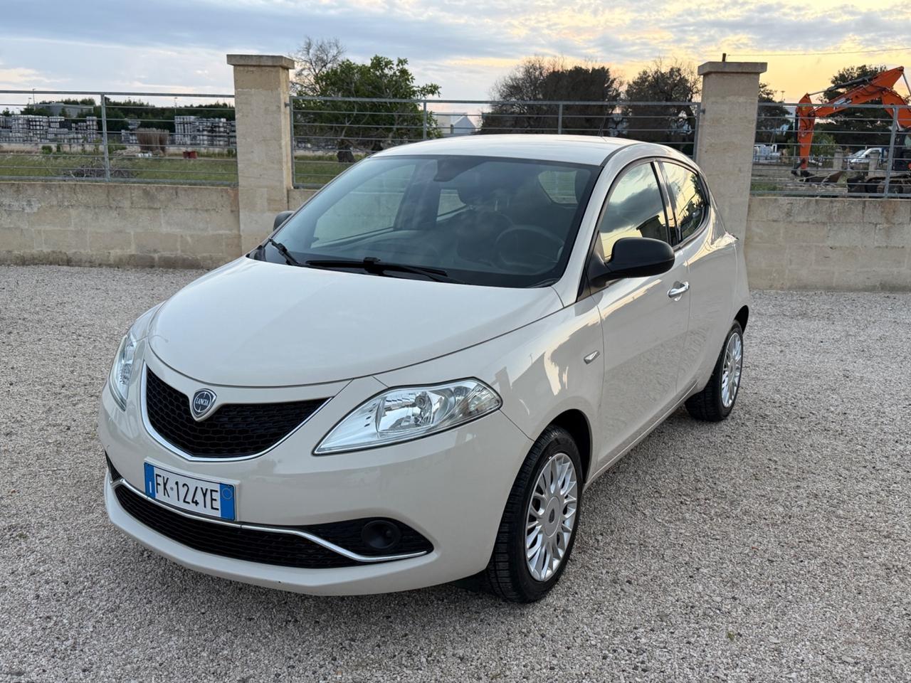 Lancia Ypsilon 1.2 69 CV 5 porte Gold