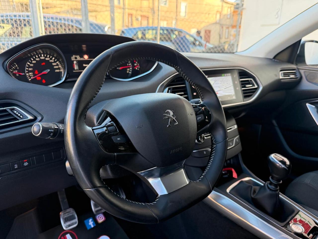 Peugeot 308 BlueHDi 130 S&S Allure