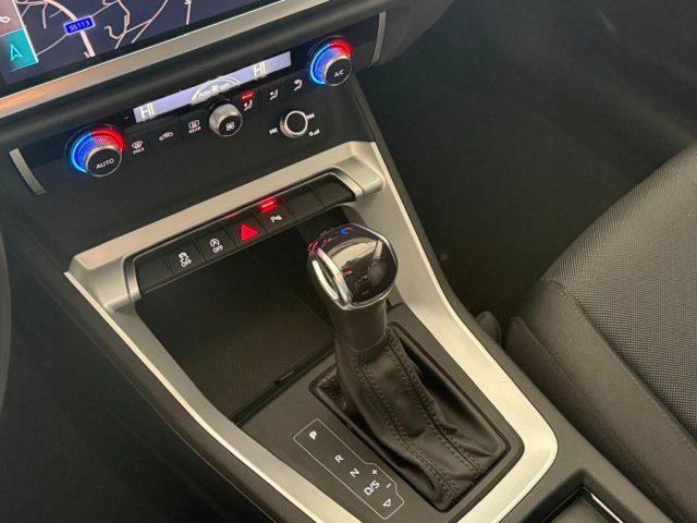 AUDI Q3 35 TDI Business Advanced