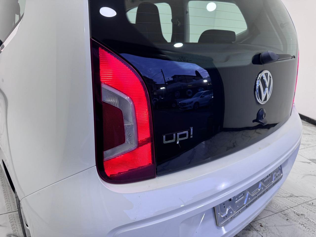 Volkswagen up! 1.0 3p-68 cv-GARANTITA-UNICOPROPRIETARIO-2014