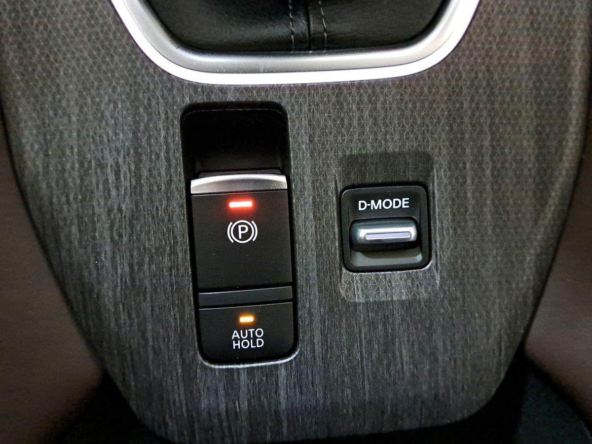 NISSAN QASHQAI TEKNA MHYB 140CV MT 2WD