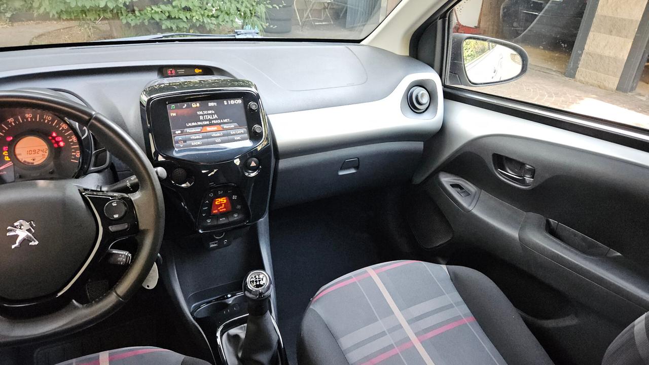 Peugeot 108 VTi Allure - 1.2 Benzina - 82 CV - Euro 5 - NEOPATENTATI