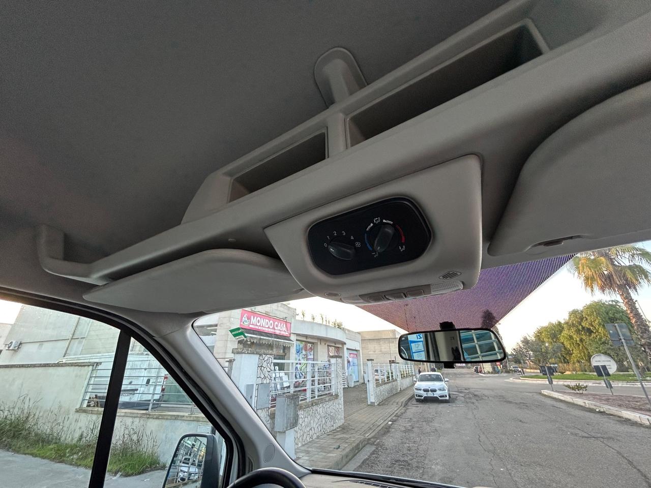 Ford Transit 350 2.0TDCi EcoBlue 130CV 9 posti+pedana disabili