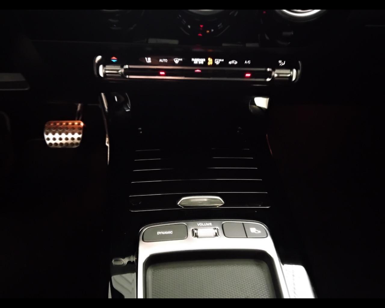 Mercedes-Benz Classe A - W177 2023 - A 180 d AMG Line Advanced Plus auto