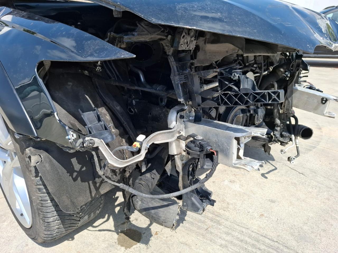 Audi A6 allroad 3.0 TDI 272 CV S tronic - SINISTRATA