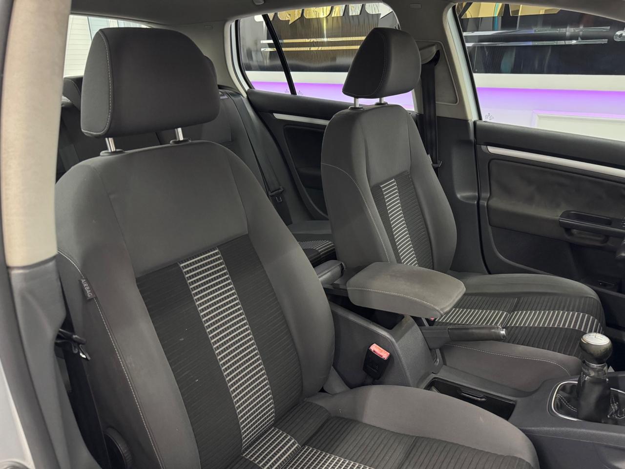 Volkswagen Golf 1.6 Comfortline