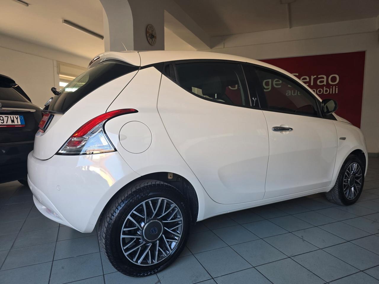 Lancia Ypsilon 1.2 69 CV 5 porte
