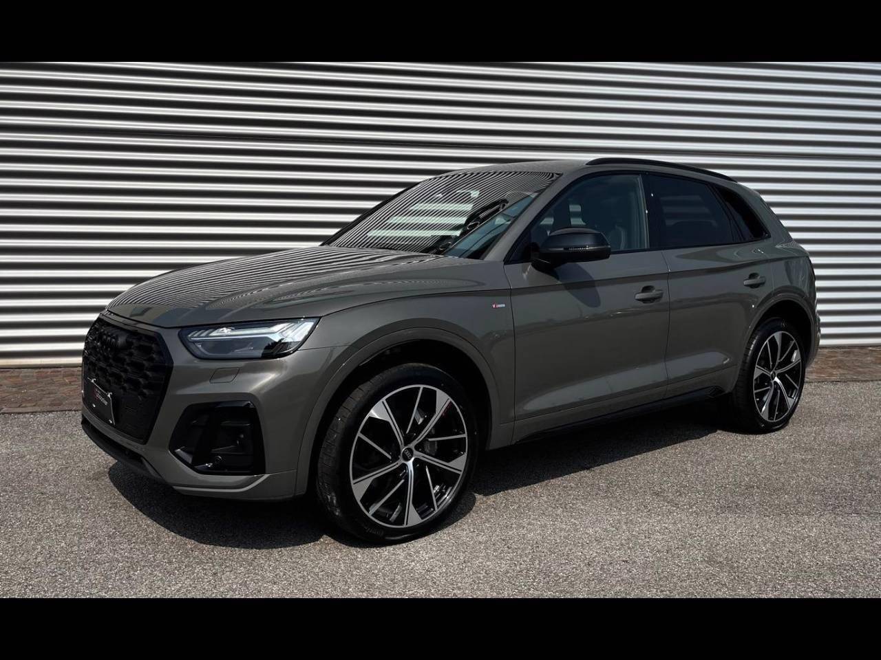 AUDI Q5 40 TDI MHEV QUATTRO S-TRONIC IDENTITY BLACK