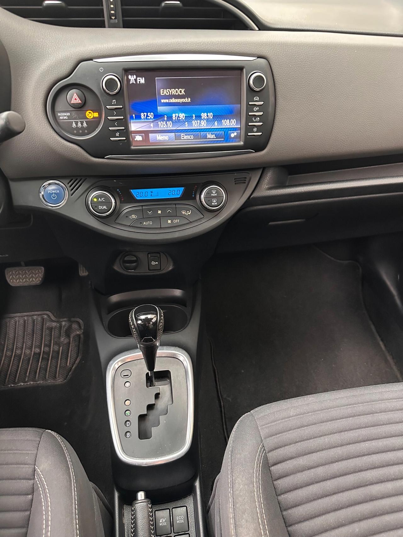 Toyota Yaris 1.5 Hybrid 5 porte Cool