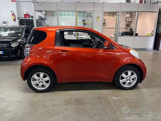 Toyota iQ 1.0 cambio automatico!!!