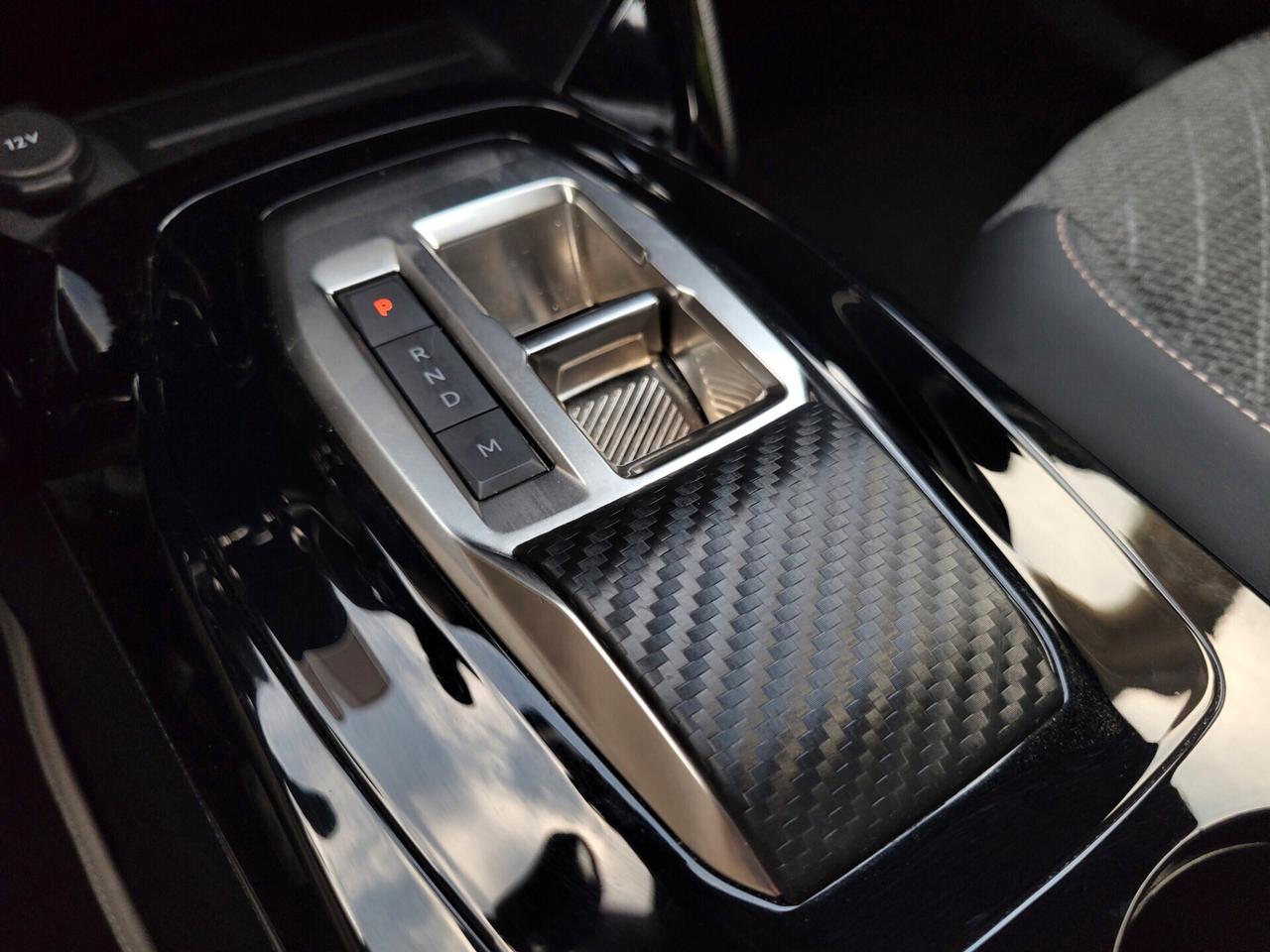 Peugeot 2008 1.2 ALLURE AUT. APPLE CARPLAY + ANDROID AUTO LED ACC