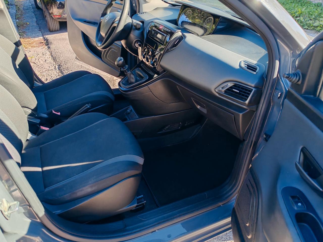 Lancia Ypsilon 1.2 69 CV 5 porte GPL Ecochic 2016