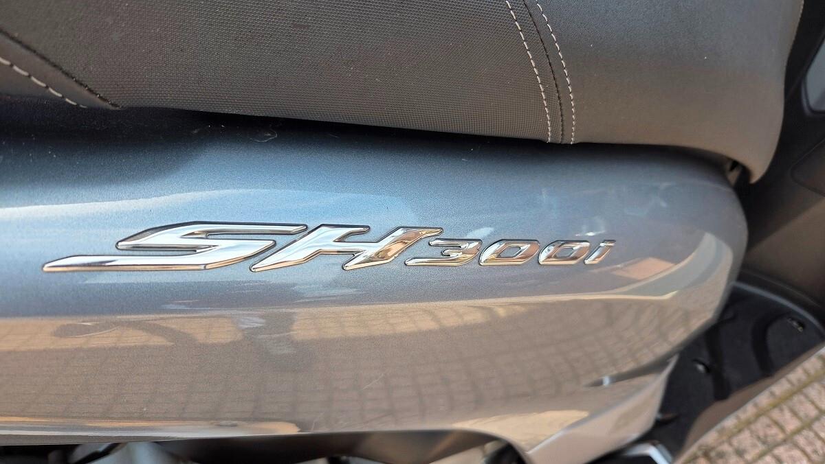Honda SH 300 i