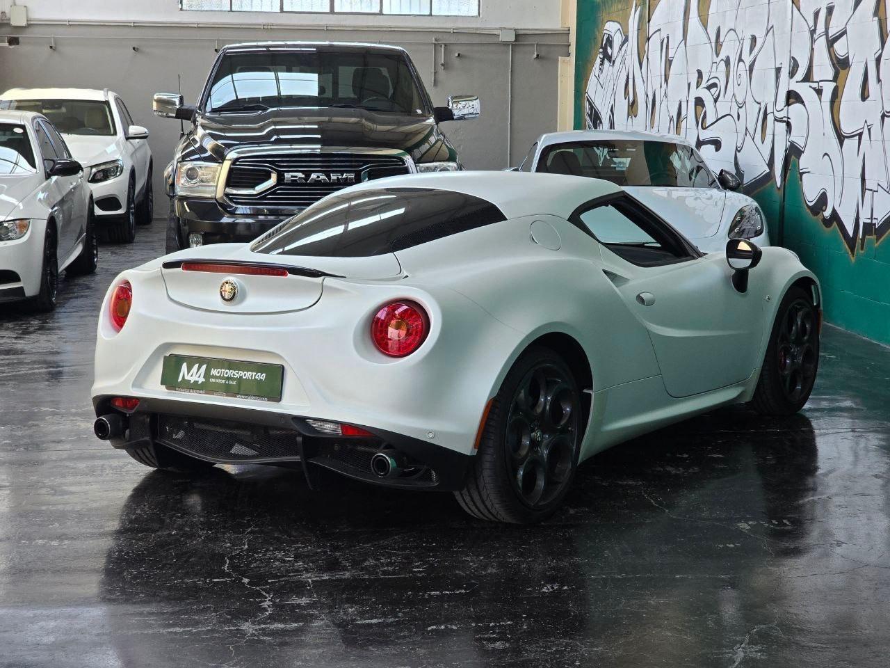 Alfa Romeo 4C Launch Edition (72/500) 3.600km