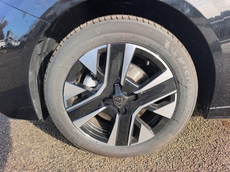 Peugeot 208 5P - ALLURE Pure 100 cv