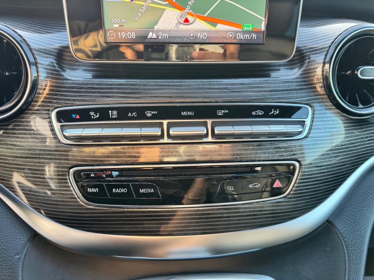 Mercedes-benz V 220 d Automatic Premium Extralong