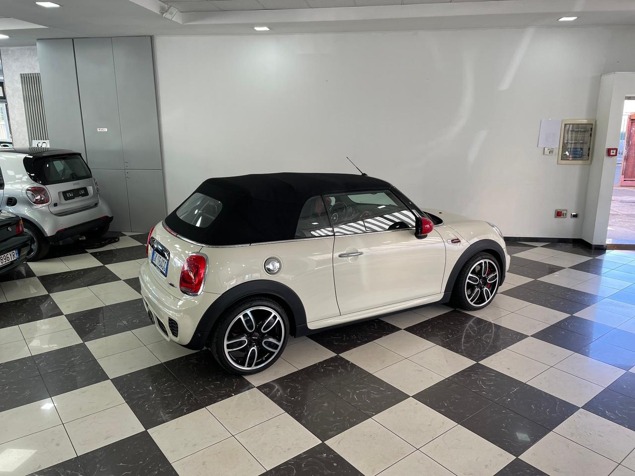 Mini Cabrio John Cooper Works John Cooper Works cabrio xeno led