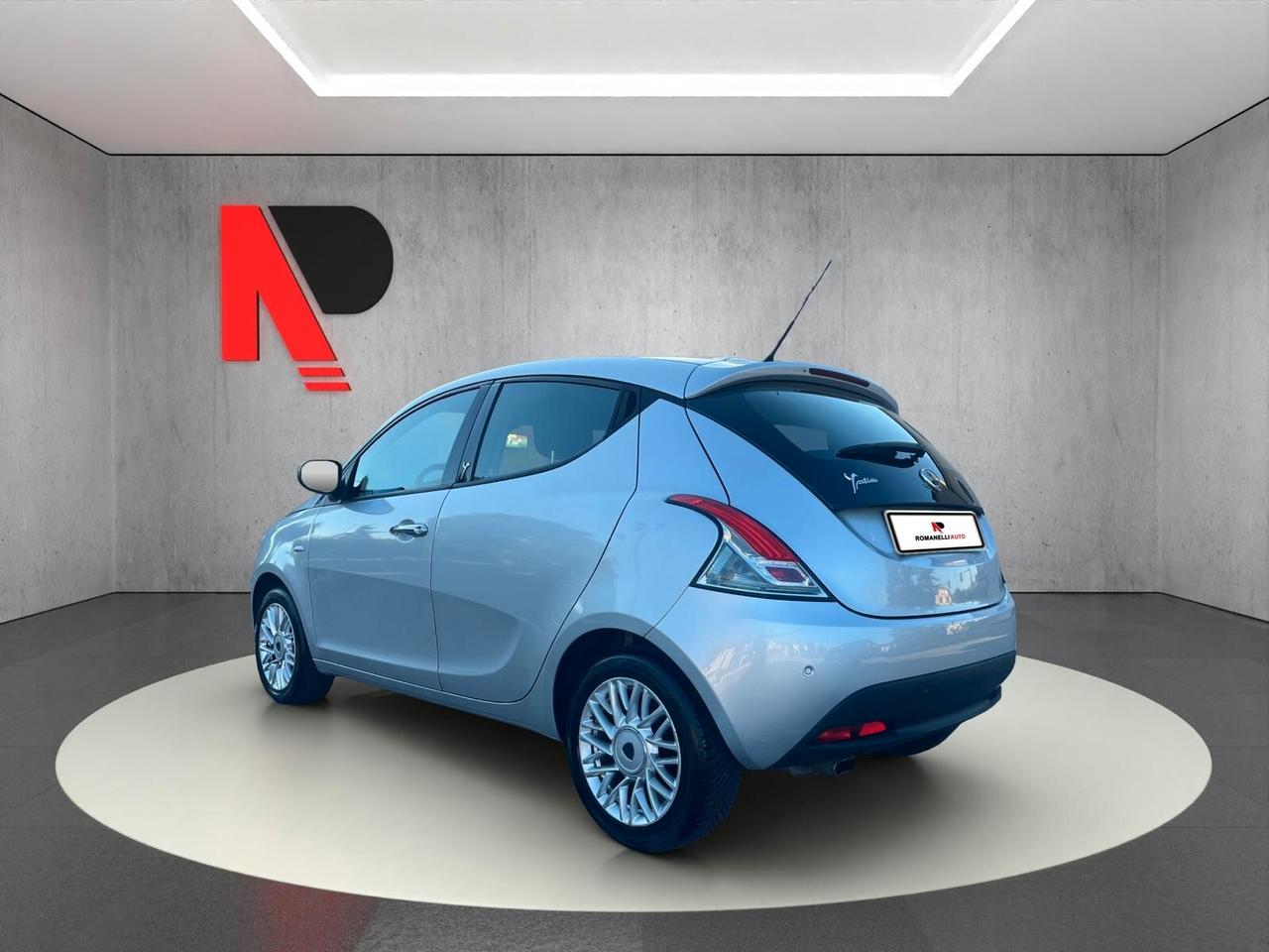 Lancia Ypsilon 1.2 69 CV 5 porte S&S Silver