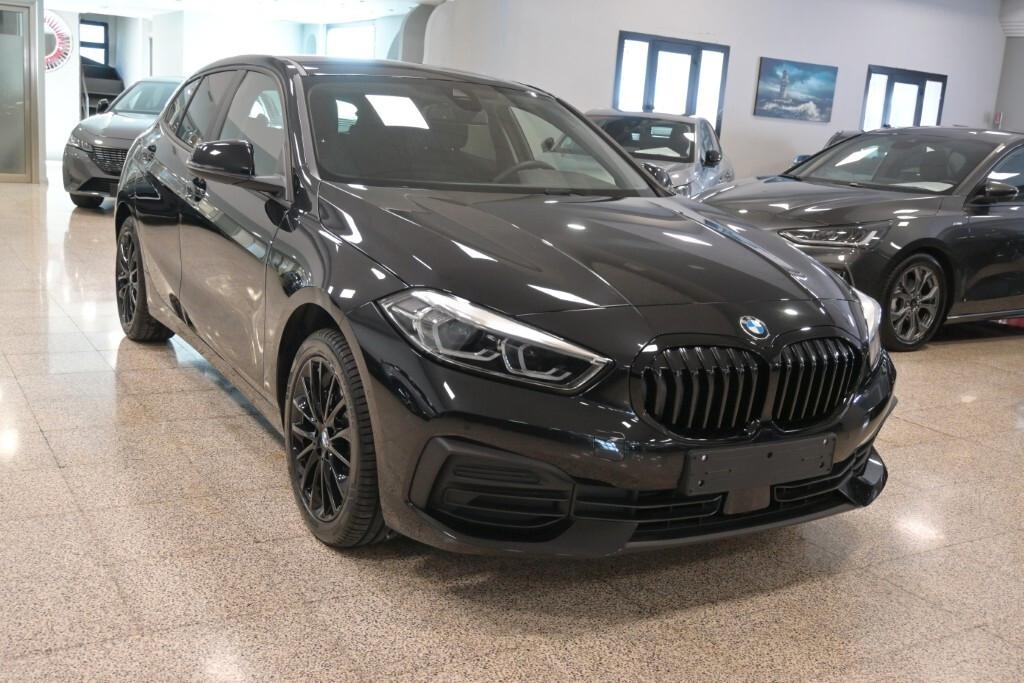 BMW 116D 115CV STEPTRONIC BUSINESS ADVANTAGE ( FARI LED - BMW DIGITAL COCKPIT - NAVI - MIRROR - PARK ASSISTANT - TELECAMERA POST. - CERCHI 17 )