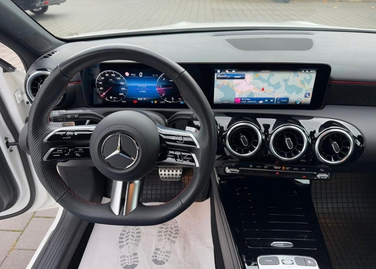 Mercedes-benz A 180 Auto Premium AMG Line Diesel Pack night