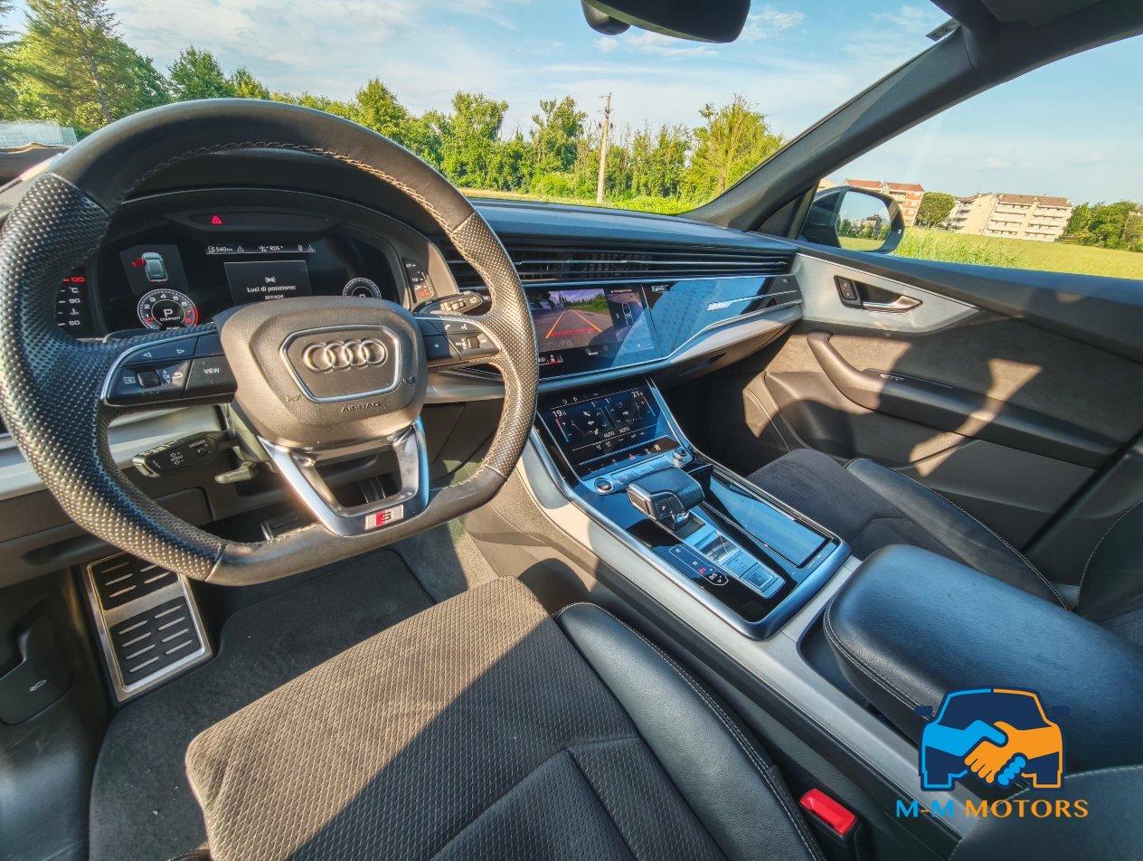 Audi Q8 55 3.0 tfsi mhev Sport quattro tiptronic