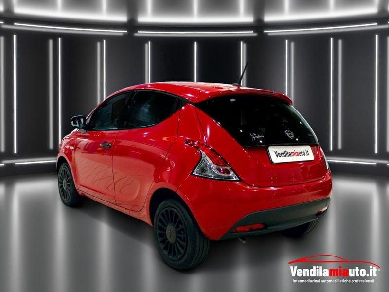 Lancia Ypsilon Ypsilon 1.0 FireFly 5 porte S&S Hybrid Ecochic Silver