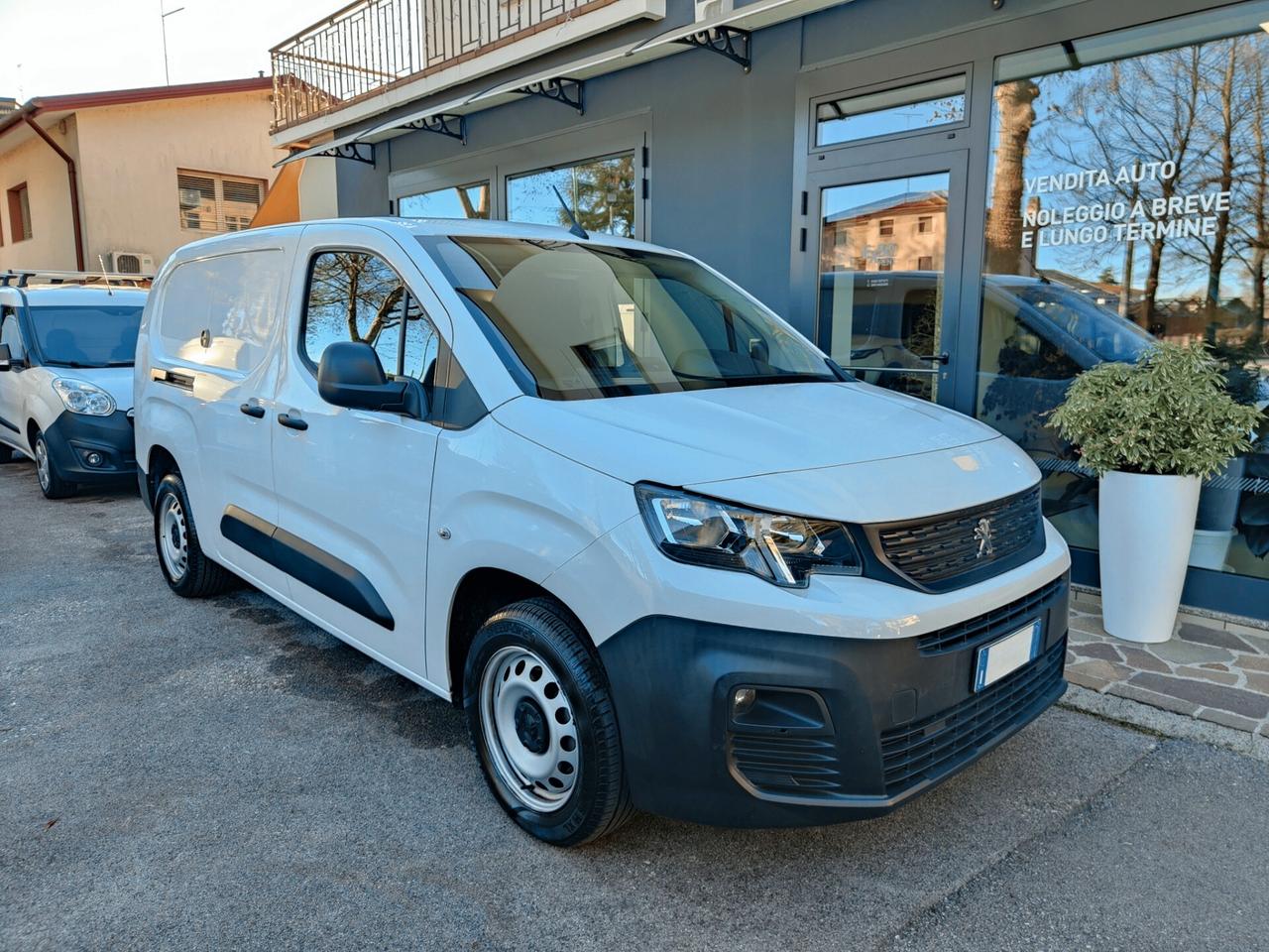 Peugeot Partner BlueHDi 100 PL Furgone Premium Allestito