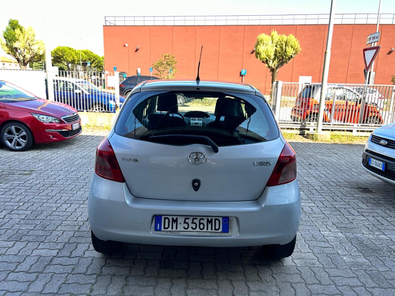 Toyota Yaris 1.0 5 porte neopatentati