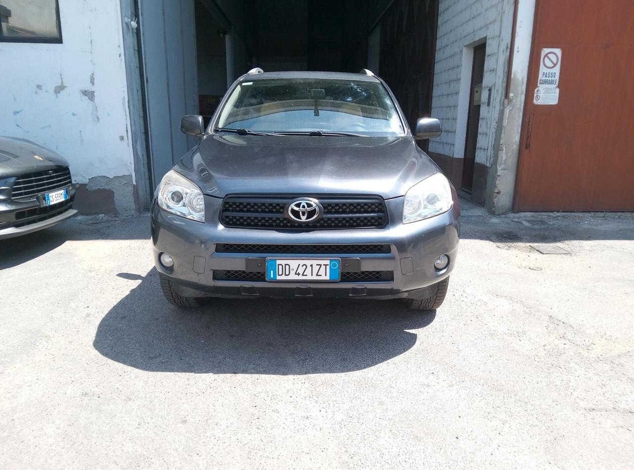 Toyota RAV 4 RAV4 2.2 D-4D 136 CV Luxury