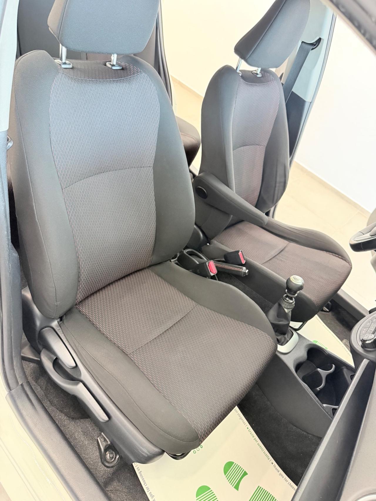 Toyota Yaris 1.3 5 porte Lounge