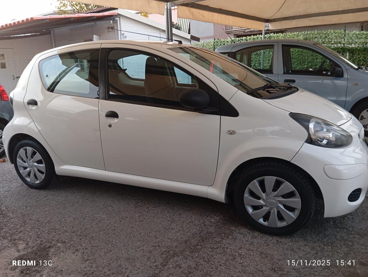 Toyota Aygo 1.0 12V VVT-i 5 porte Deep Ocean Connect