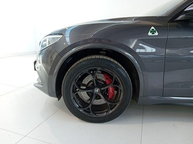 Alfa Romeo Stelvio 2.9 Bi-Turbo V6 510 CV AT8 Quadrifoglio