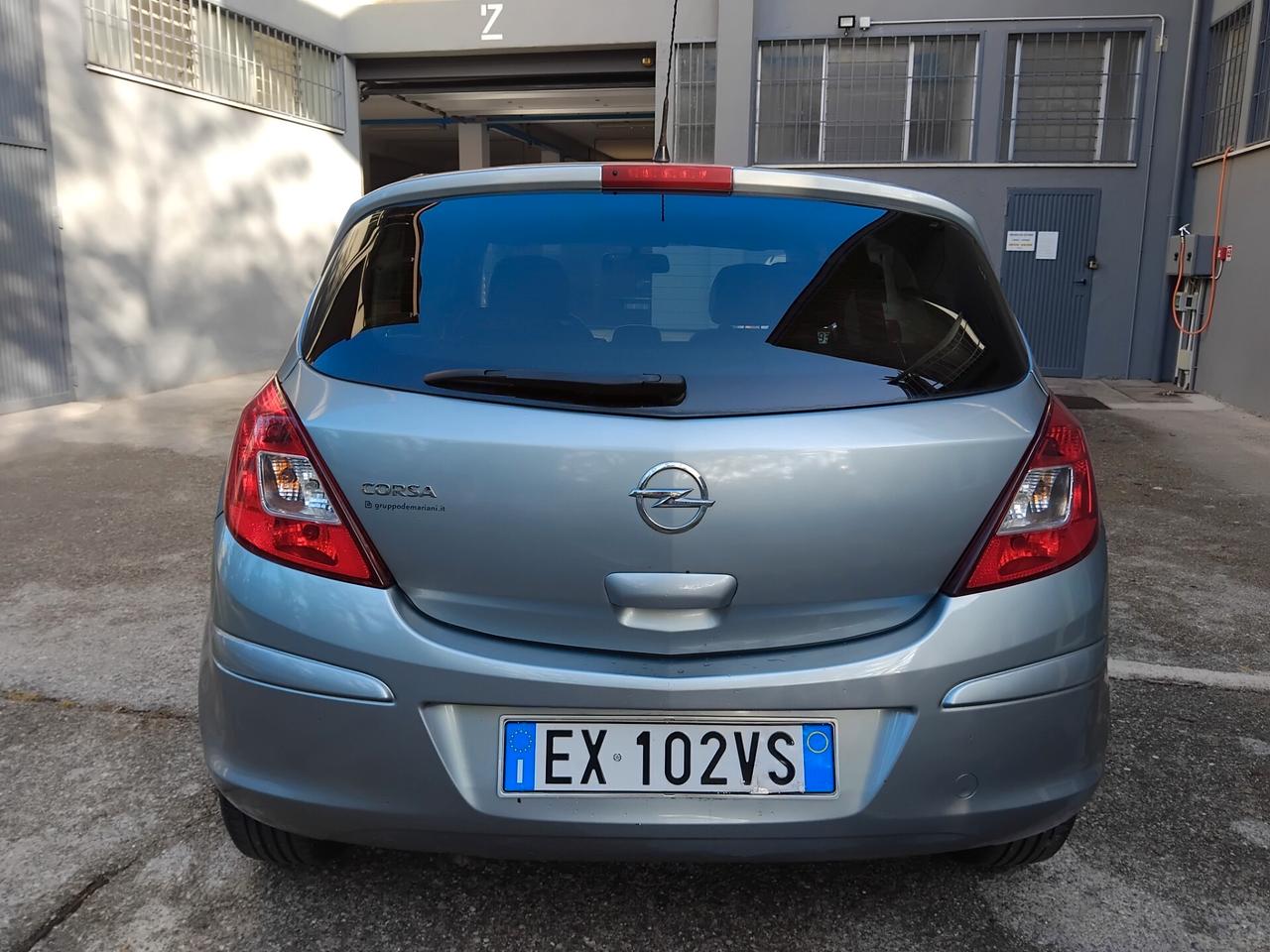 Opel Corsa 1.2 gpl garanzia