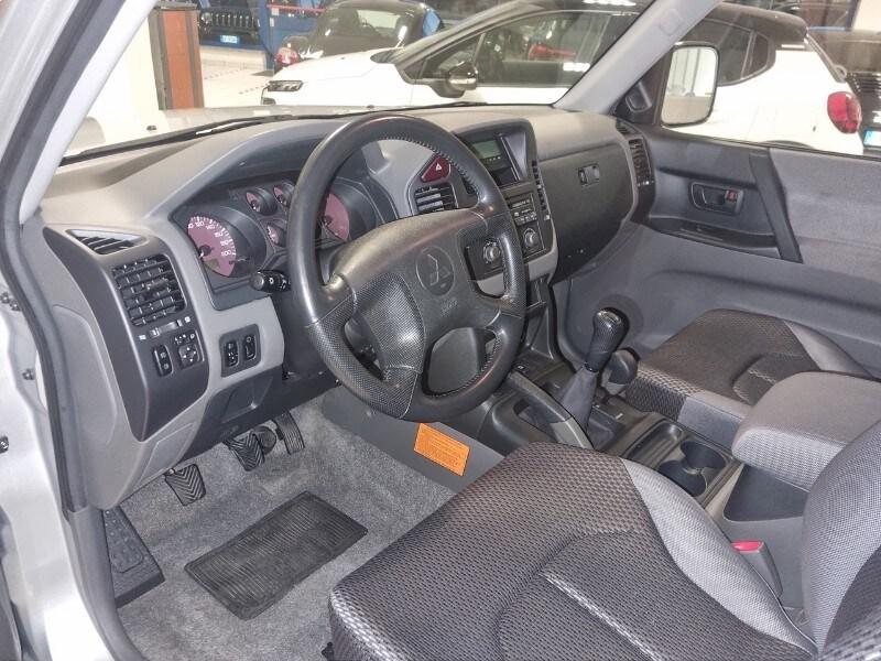 MITSUBISHI Pajero (2000-2007) Pajero 3.2 16V DI...